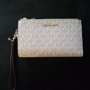 Michael Kors clutch wallet NWT